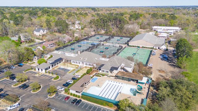 2004 S Petit Bois Street, Jackson, MS 39211