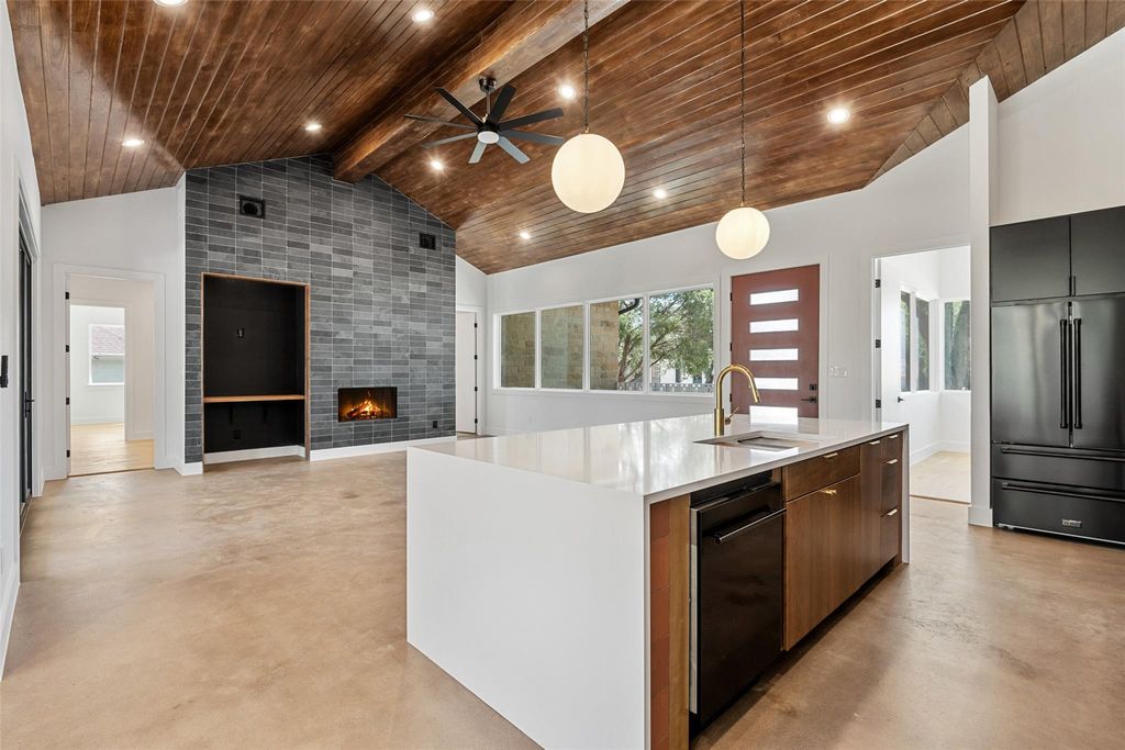 47 War Bonnet, Wimberley, TX 78676