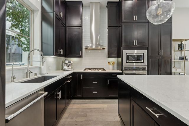 762 Spanish Oaks Place, Dallas, TX 75204