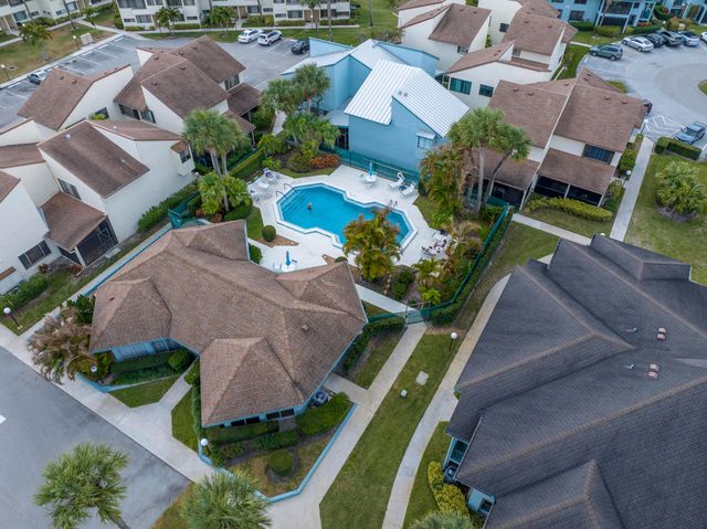 950 S Kanner Highway B30, Stuart, FL 34994