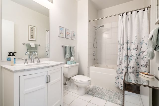 2045 W Concord Place 604, Chicago, IL 60647