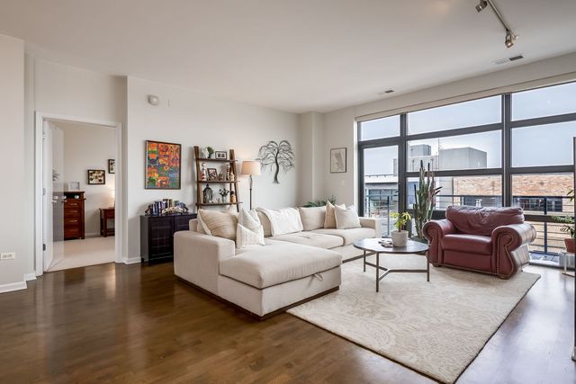 2045 W Concord Place 604, Chicago, IL 60647