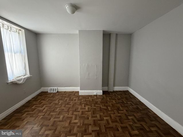 3433 MOUNT VERNON ST, Philadelphia, PA 19104