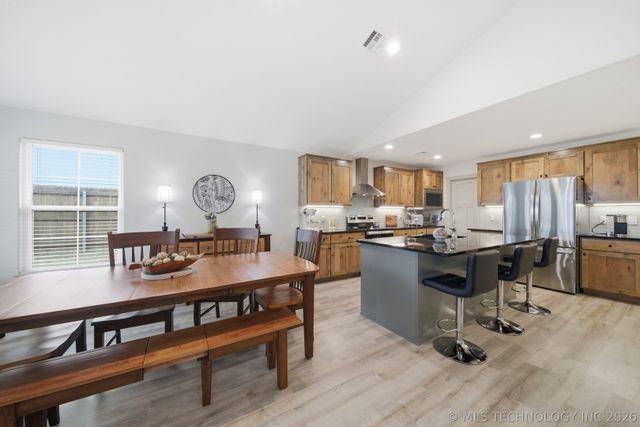 5820 Coldspring Lane, Bartlesville, OK 74006