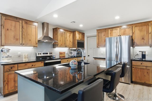 5820 Coldspring Lane, Bartlesville, OK 74006