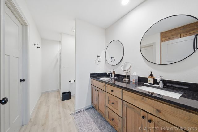 5820 Coldspring Lane, Bartlesville, OK 74006