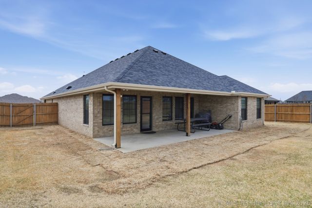 5820 Coldspring Lane, Bartlesville, OK 74006