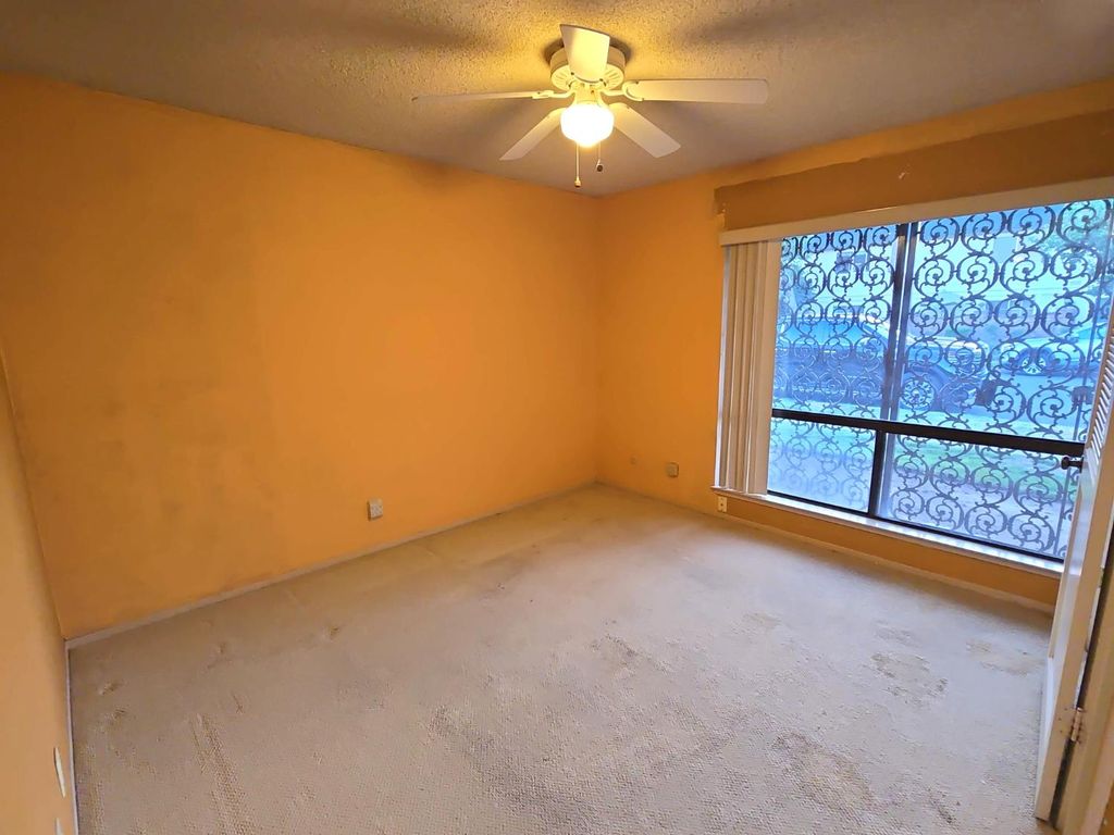 Image 18 of property listing at 5064 N Wishon Avenue # A, Fresno, CA 93704