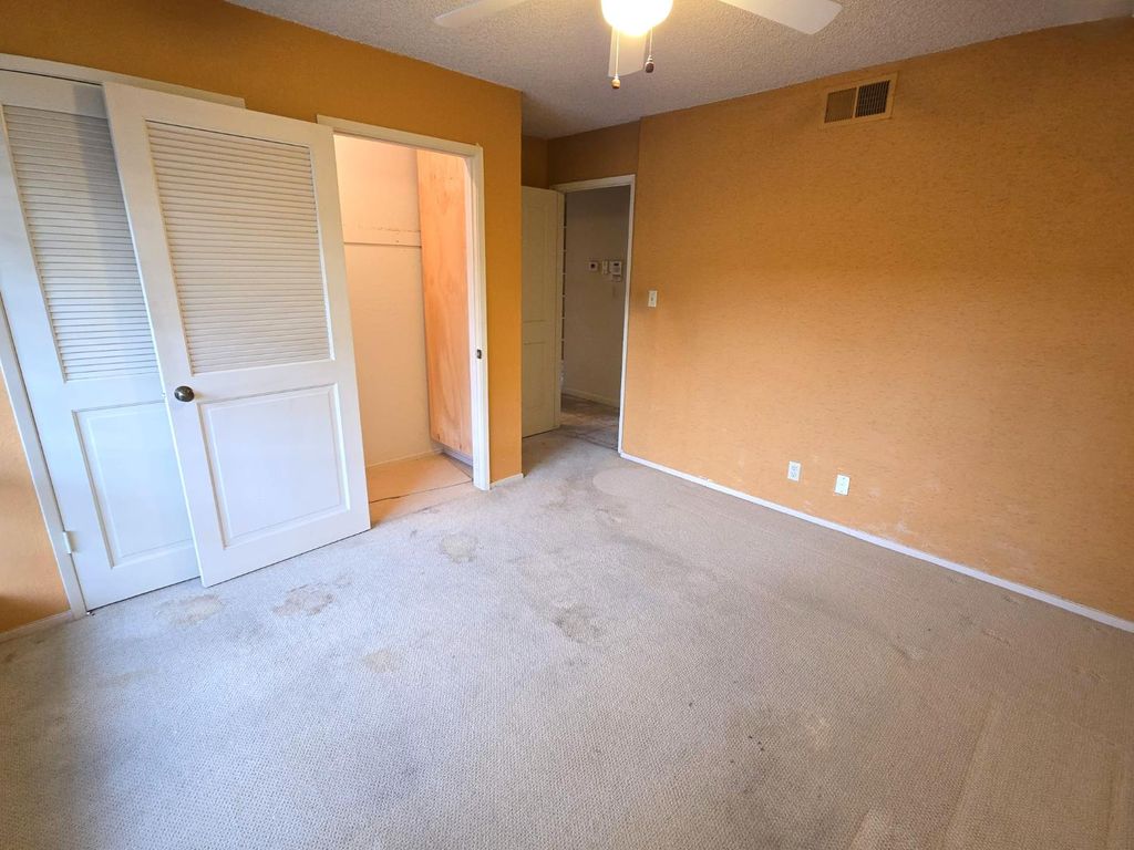 Image 19 of property listing at 5064 N Wishon Avenue # A, Fresno, CA 93704