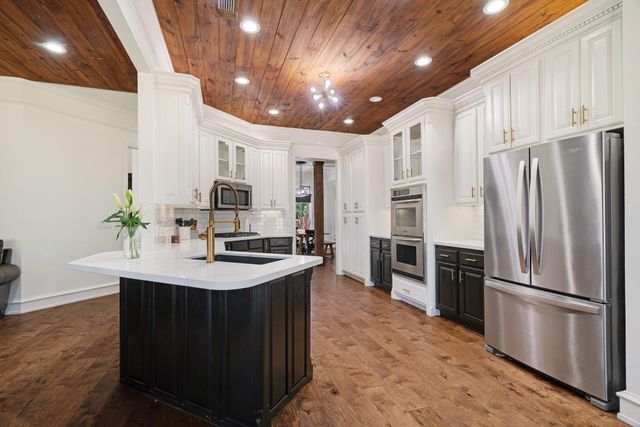 3835 48th Street NE, Paris, TX 75462