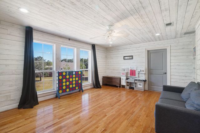 3835 48th Street NE, Paris, TX 75462