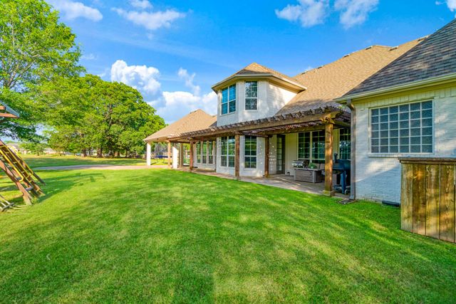3835 48th Street NE, Paris, TX 75462