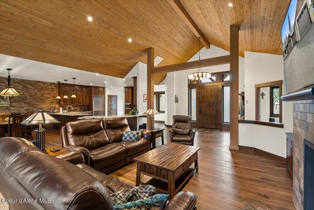 3544 E WINRAY DR, Hayden, ID 83835