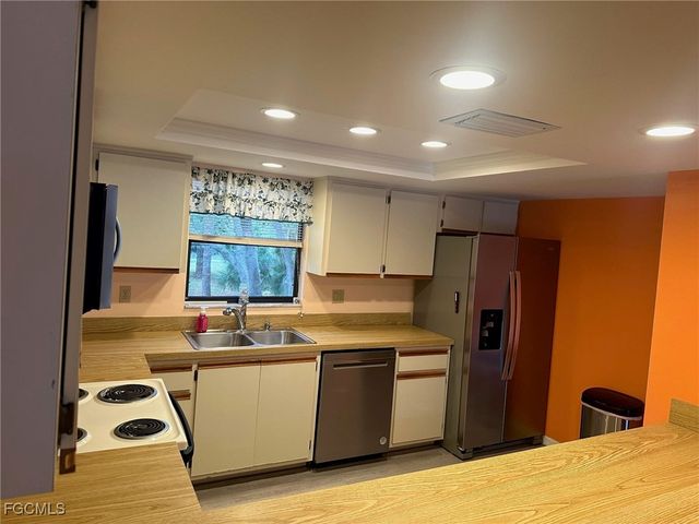 10 Beth Stacey BLVD 209, Lehigh Acres, FL 33936