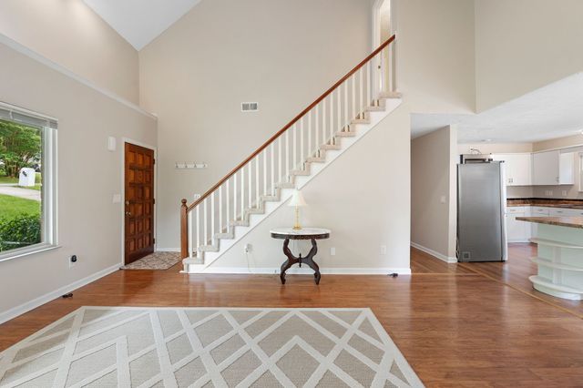 626 Knollwood Dr, La Vergne, TN 37086