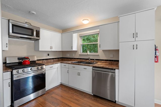 626 Knollwood Dr, La Vergne, TN 37086