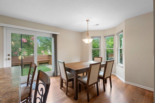 626 Knollwood Dr, La Vergne, TN 37086
