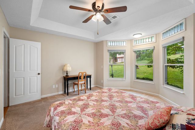 626 Knollwood Dr, La Vergne, TN 37086