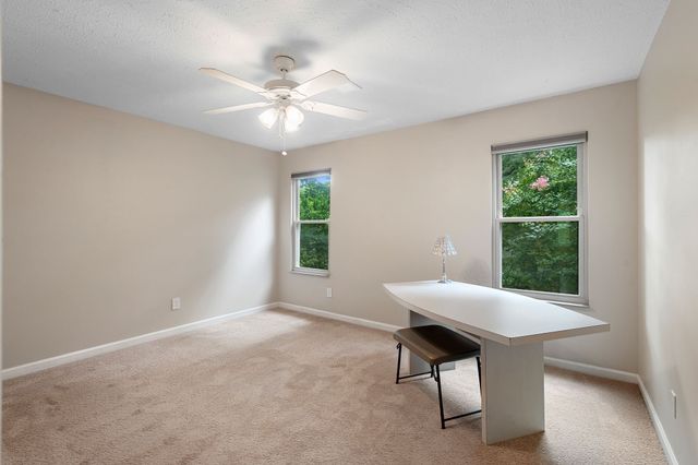 626 Knollwood Dr, La Vergne, TN 37086