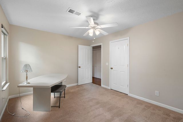 626 Knollwood Dr, La Vergne, TN 37086
