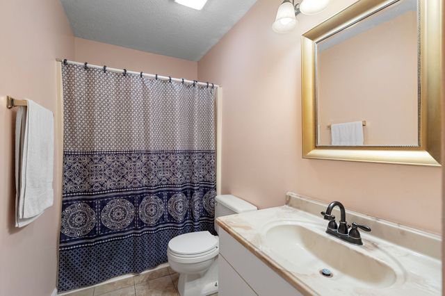 626 Knollwood Dr, La Vergne, TN 37086