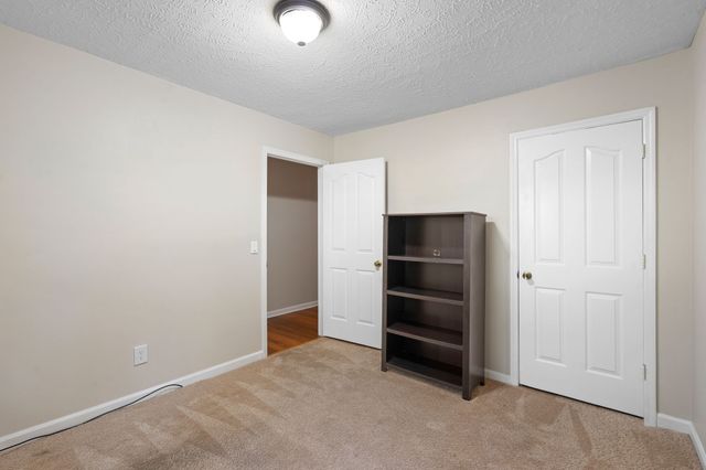 626 Knollwood Dr, La Vergne, TN 37086