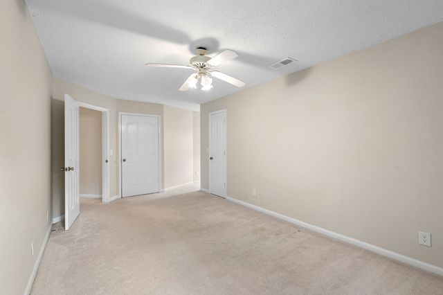 626 Knollwood Dr, La Vergne, TN 37086