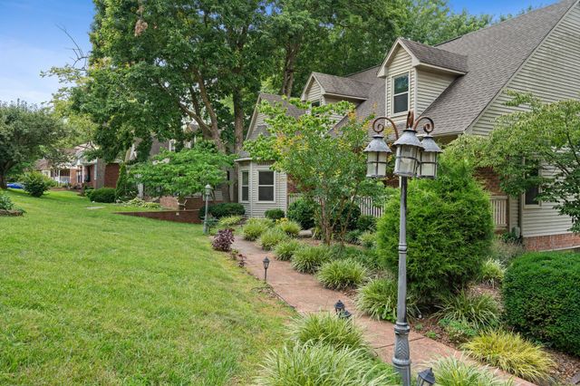 626 Knollwood Dr, La Vergne, TN 37086