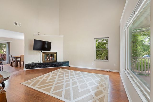626 Knollwood Dr, La Vergne, TN 37086
