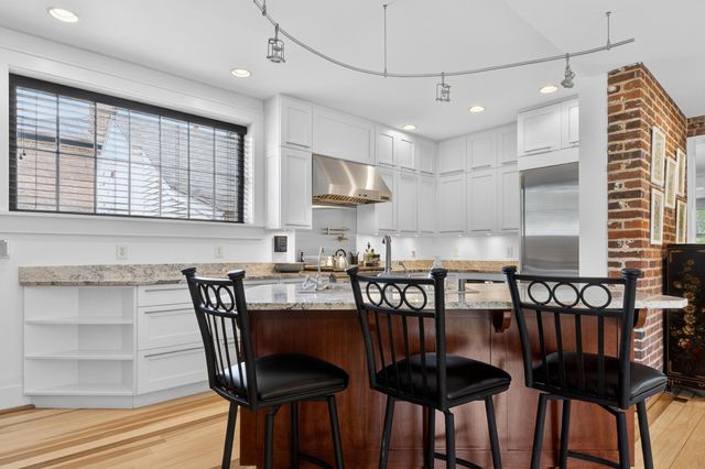 120 E Third Street, Lexington, KY 40508