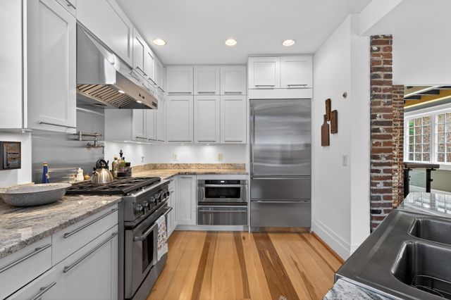 120 E Third Street, Lexington, KY 40508