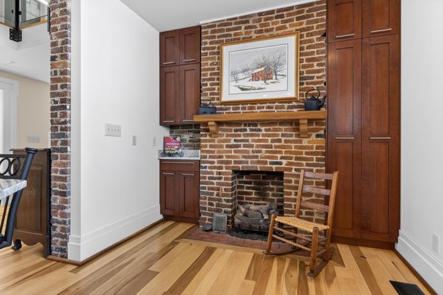 120 E Third Street, Lexington, KY 40508