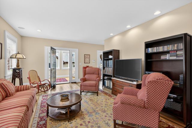 120 E Third Street, Lexington, KY 40508