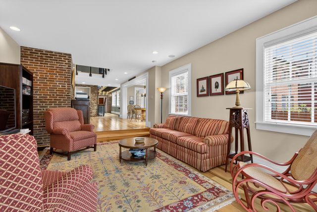 120 E Third Street, Lexington, KY 40508