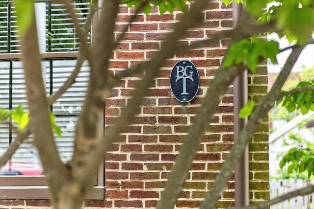 120 E Third Street, Lexington, KY 40508