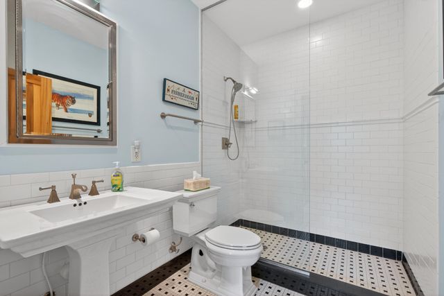 120 E Third Street, Lexington, KY 40508