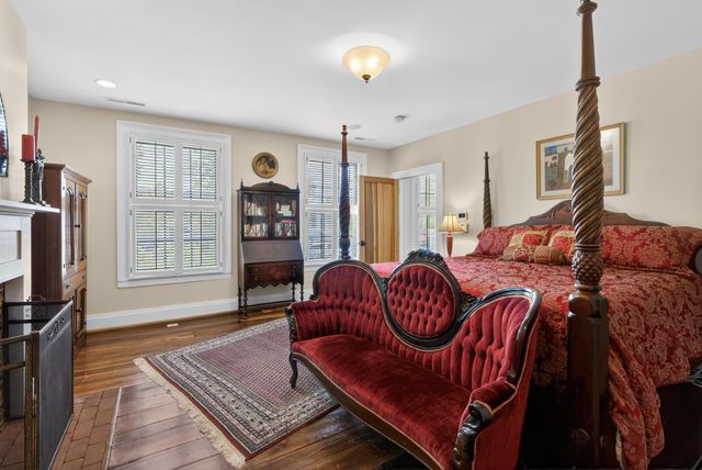 120 E Third Street, Lexington, KY 40508