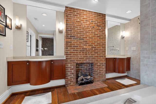 120 E Third Street, Lexington, KY 40508