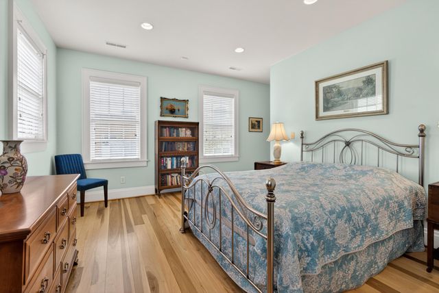 120 E Third Street, Lexington, KY 40508