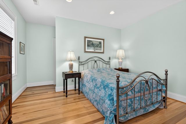 120 E Third Street, Lexington, KY 40508