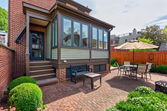 120 E Third Street, Lexington, KY 40508