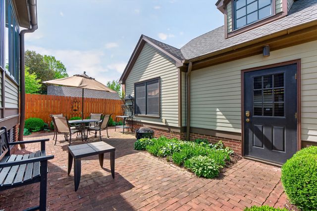 120 E Third Street, Lexington, KY 40508