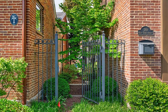 120 E Third Street, Lexington, KY 40508