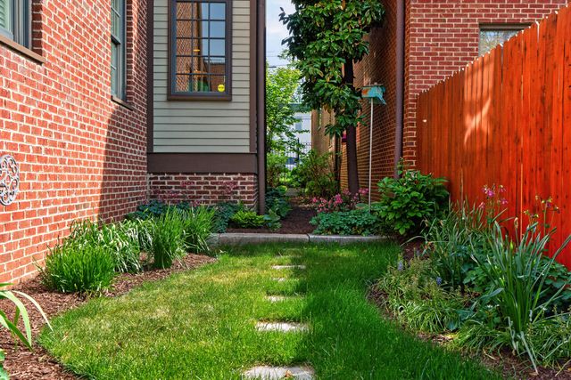 120 E Third Street, Lexington, KY 40508