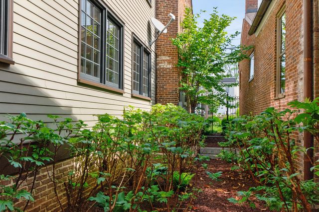 120 E Third Street, Lexington, KY 40508