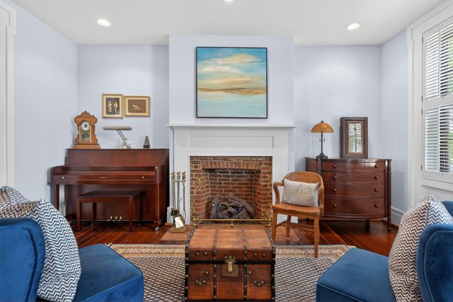 120 E Third Street, Lexington, KY 40508