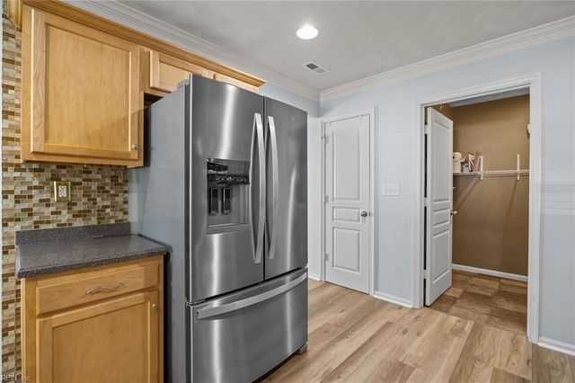 2284 Humphreys Dr Unit 281, Suffolk, VA 23435
