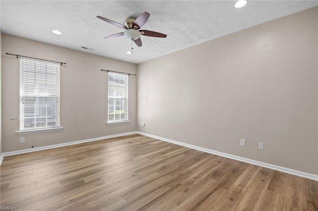 2284 Humphreys Dr Unit 281, Suffolk, VA 23435