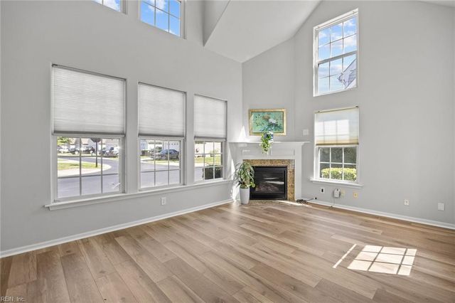 2284 Humphreys Dr Unit 281, Suffolk, VA 23435
