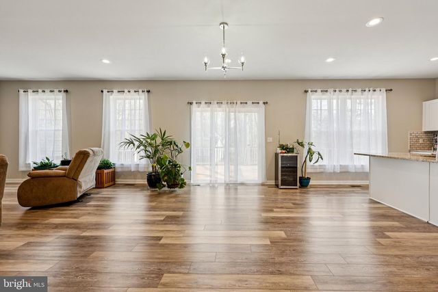 112 BUTLER CIR, Locust Grove, VA 22508